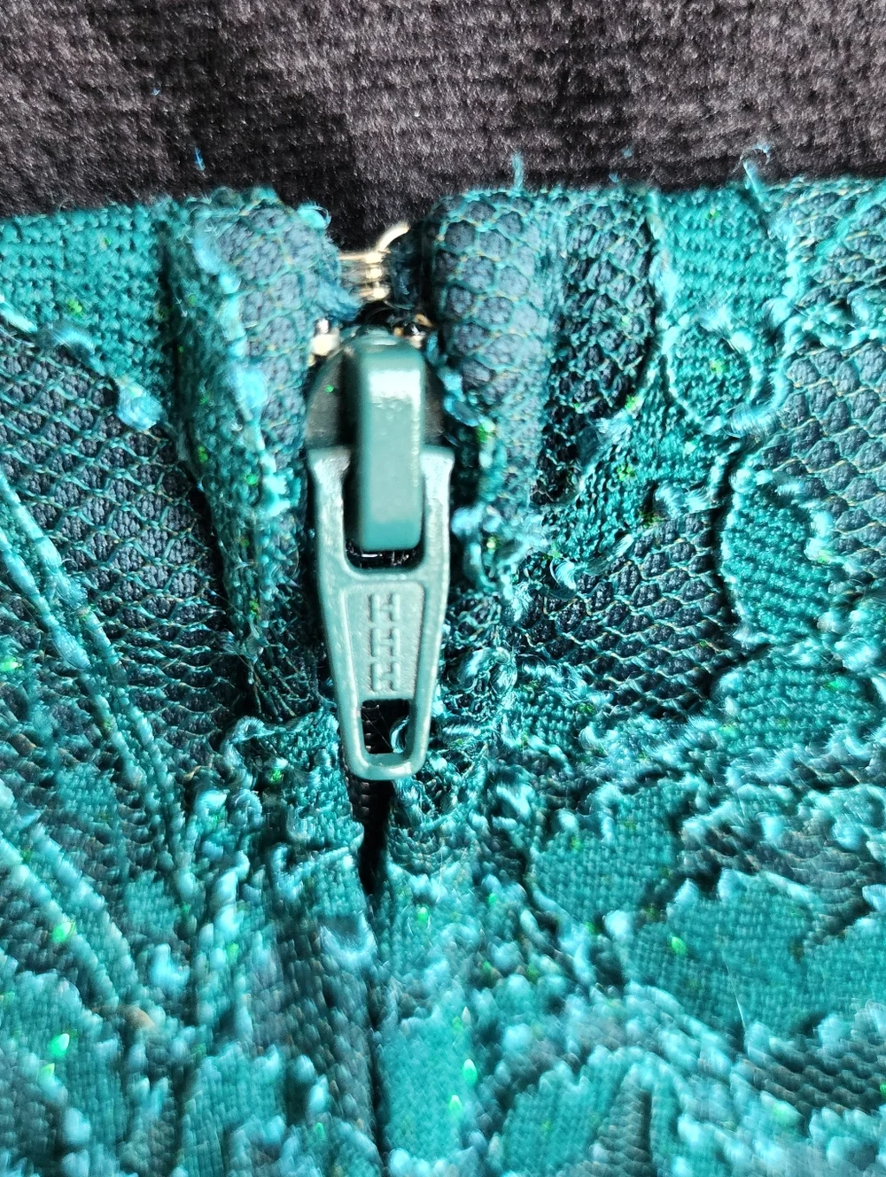✨️NWT✨️Emerald Lace Halter Prom/ Evening Gown - Elegant Women's Dress - Picture 8 of 10